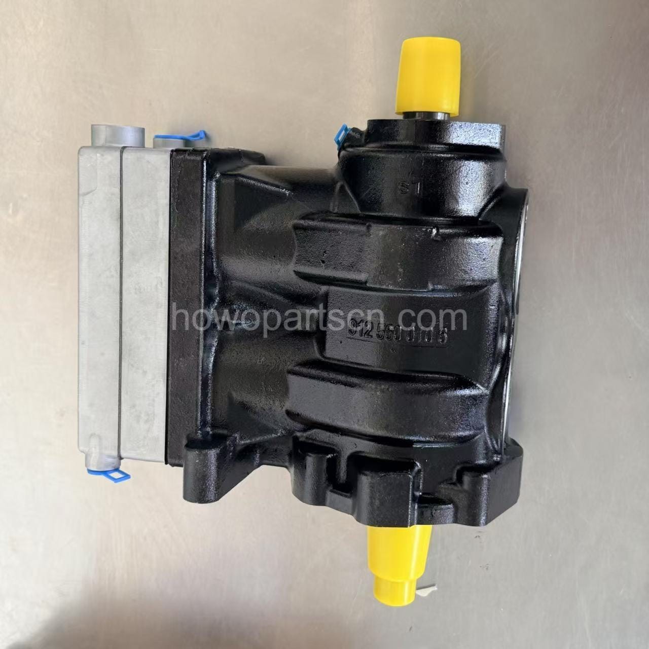 VG1093130001 Double Cylinder Air Compressor for WD615 Diesel Engine - Image 2